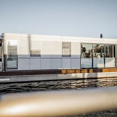 Peenemuende Resort Botel *