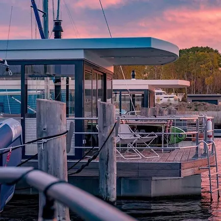 Peenemuende Resort Botel