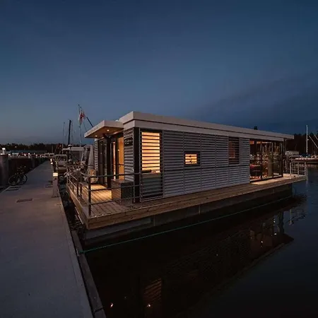 Botel Peenemuende Resort