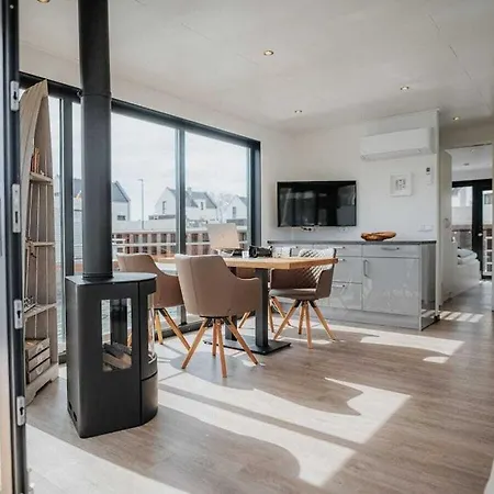 Peenemuende Resort Botel *