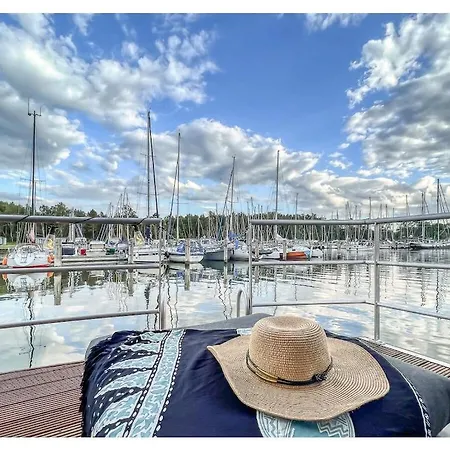 Peenemuende Resort Botel *